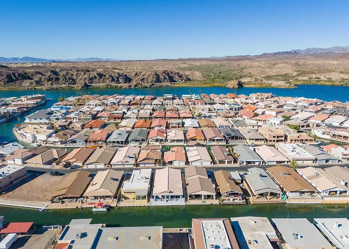 Holiday home Ohana Beach, Private Dock, Family Fun! *