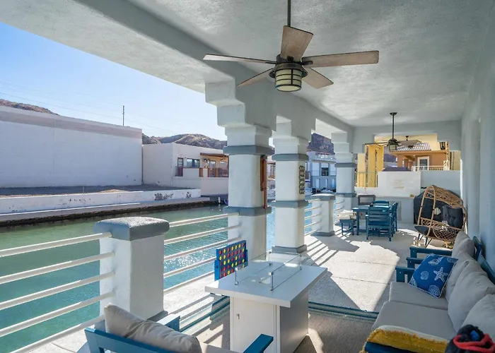 Ohana Beach, Private Dock, Family Fun! Holiday home *
