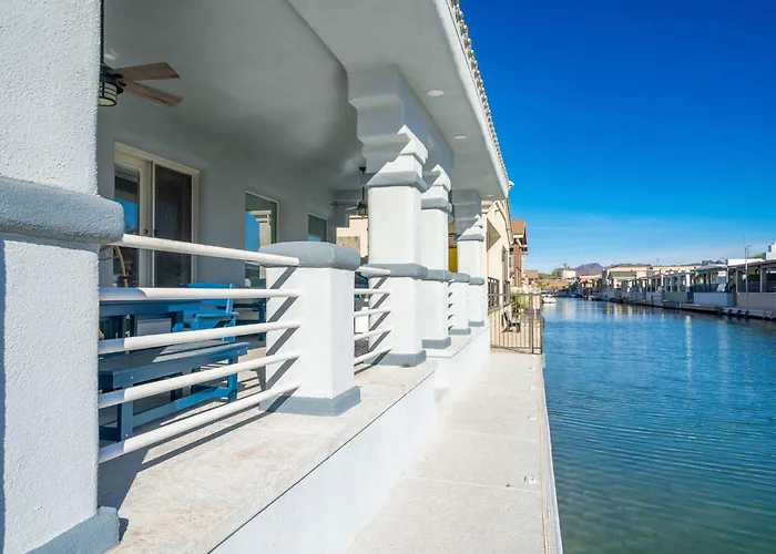 Holiday home Ohana Beach, Private Dock, Family Fun! *